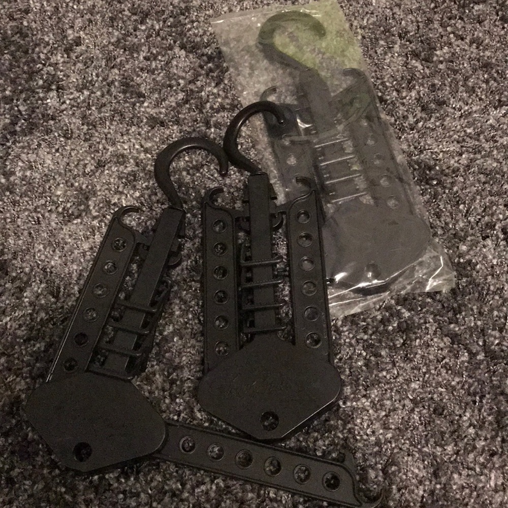 Multiple hangers